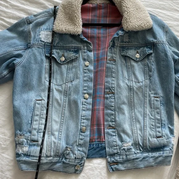 Free People Light Blue Jean Jacket with Cream Collar - Picture 6 of 7